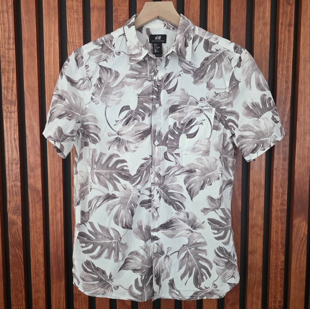 H&M Men's Casual Button Down Shirt - White and Brown Leaf Print